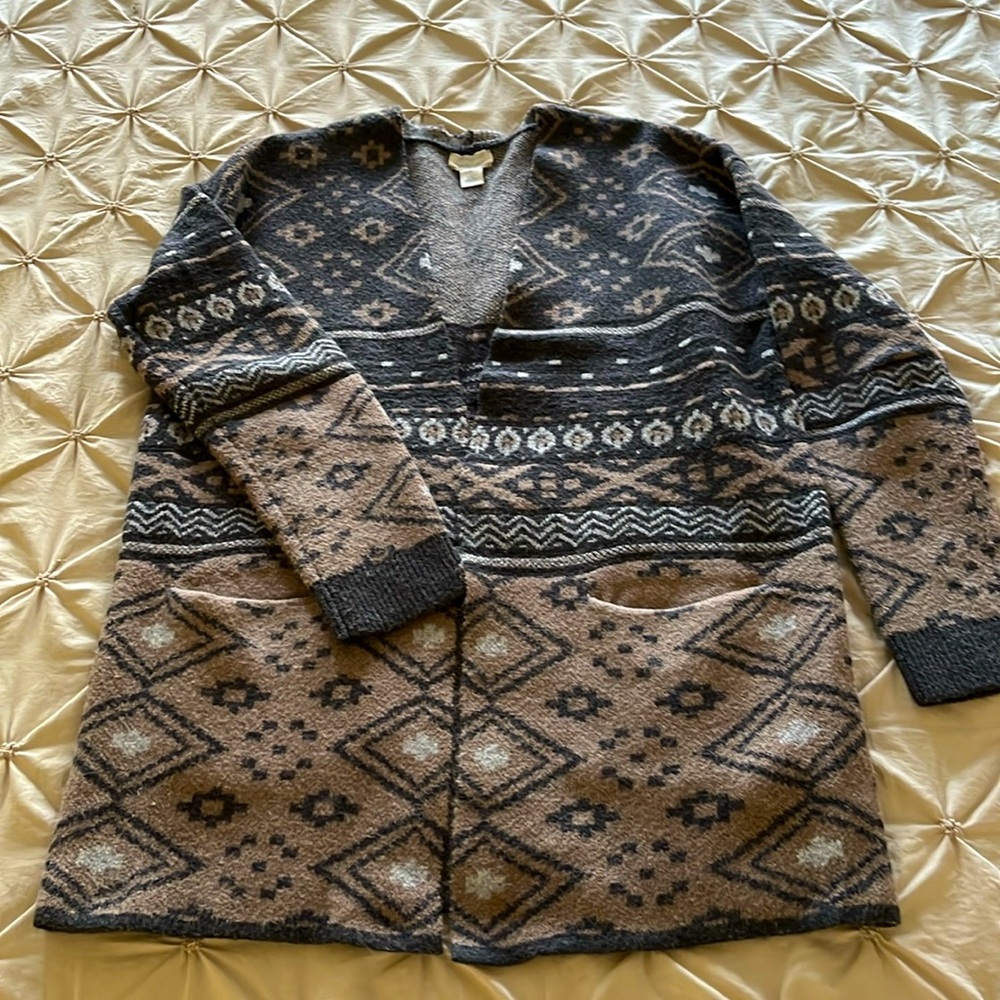 Caslon cardigan sweater in excellent condition